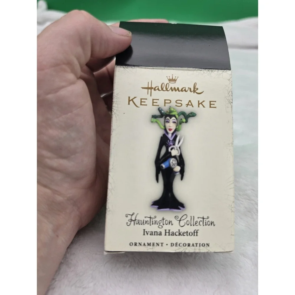 Hallmark 06305 hauntington